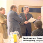 Bundesminister Bodewig wird die Nordumgehung näher gebracht Saerbeck SPD Saerbeck